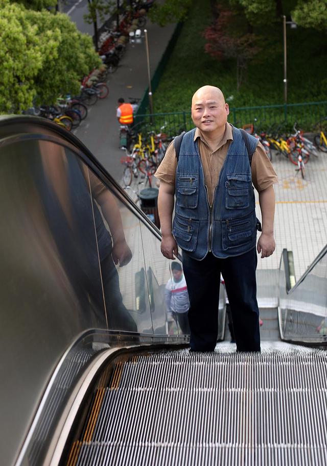 百度胖老师吧上海市公安局轨道交通分局石宇玉老师求救 微信抖音快手百度贴吧百科图片视频知道搜索上海胖老  ...